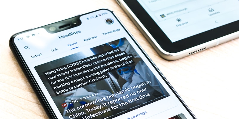深度专题新闻报道配图，记者在赛场边工作